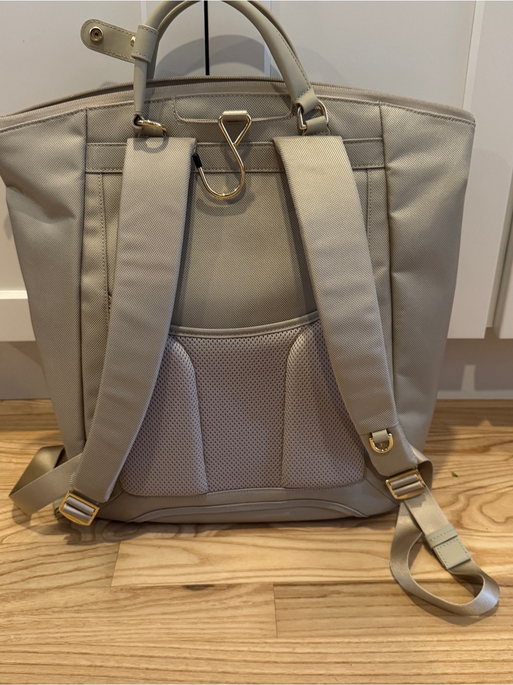 Tumi Beige and White Tennis Raquet Backpack - Picture 5 of 11